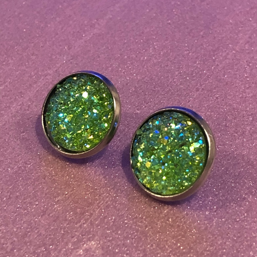 Druzy Resin Studs